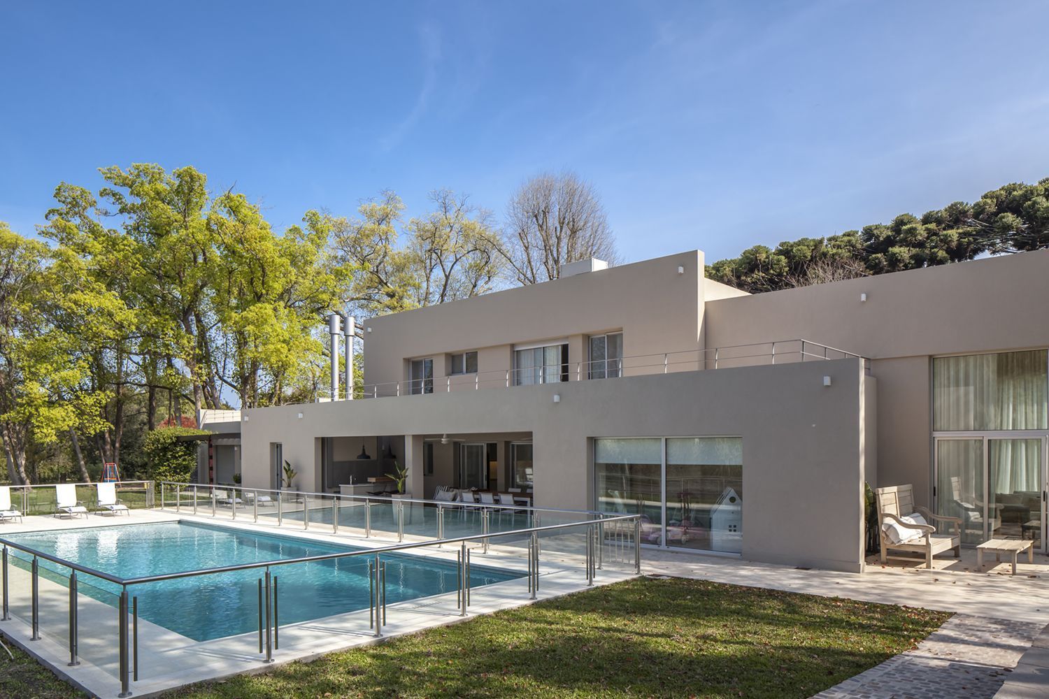 Diseño y arquitectura con estilo en Country Abril